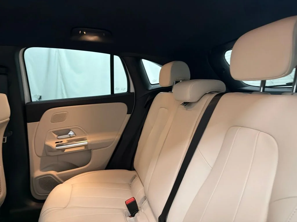 New 2026 White Mercedes-Benz GLA 250 image 18