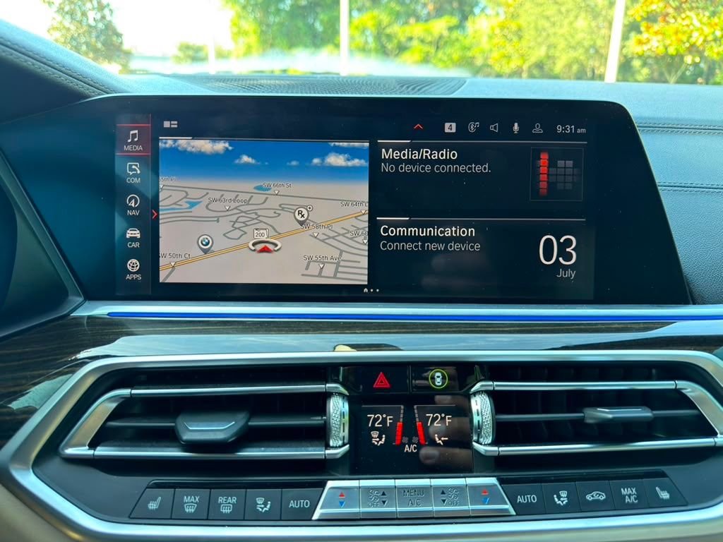 Used 2020 Black BMW xDrive40i image 19