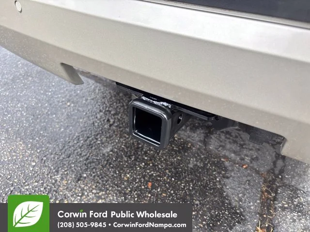 Used 2017 Gold Ford Limited image 12
