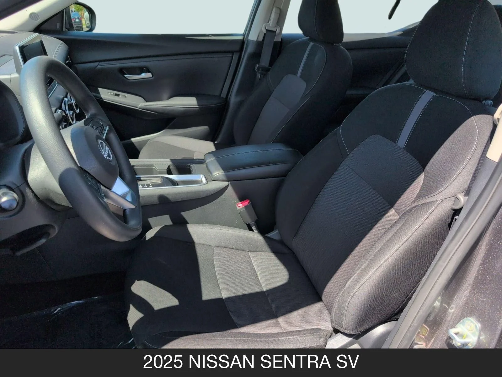 2025 Nissan Sentra SV - Photo 14