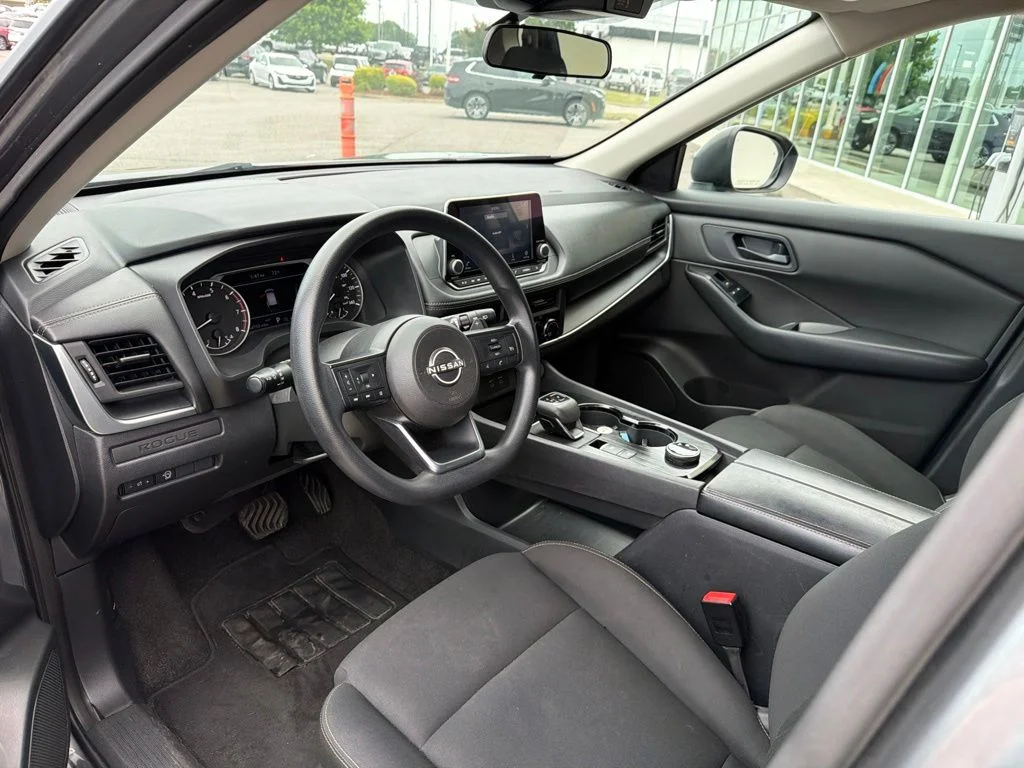 Used 2024 Gray Nissan S image 16
