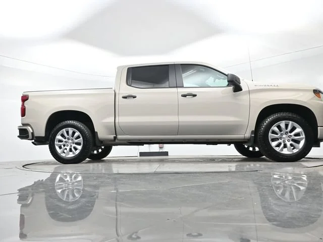 Used 2026 White Sands Chevrolet Custom image 28