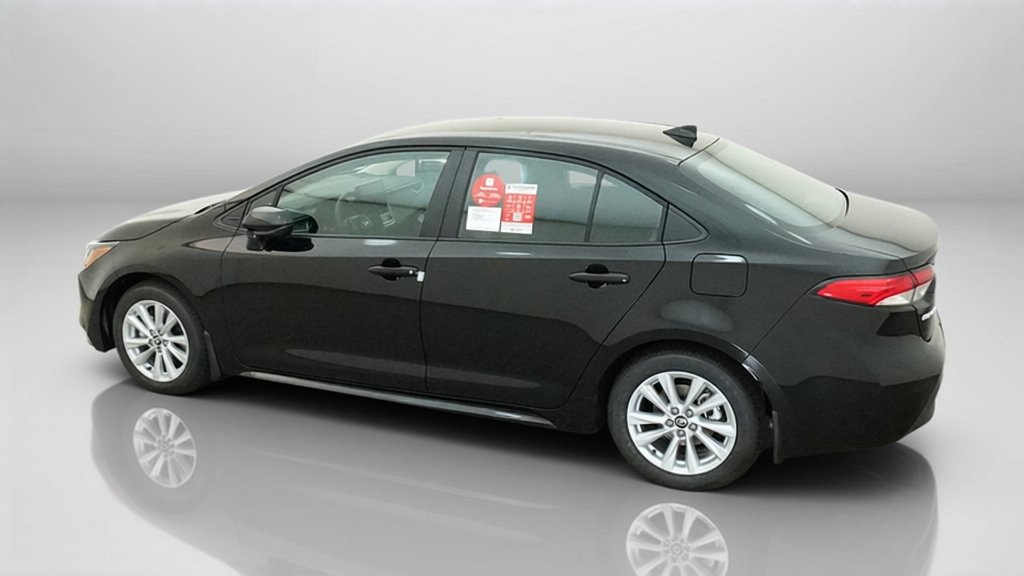 New 2027 Inked Toyota LE image 45