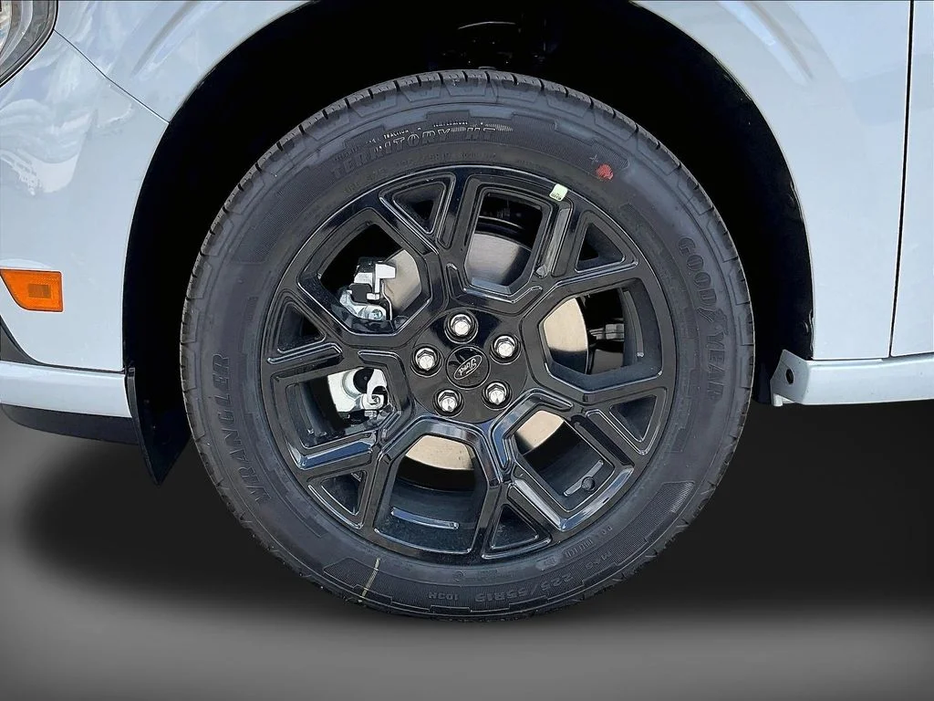 New 2026 Space White Metallic Ford Maverick Lobo™ image 12