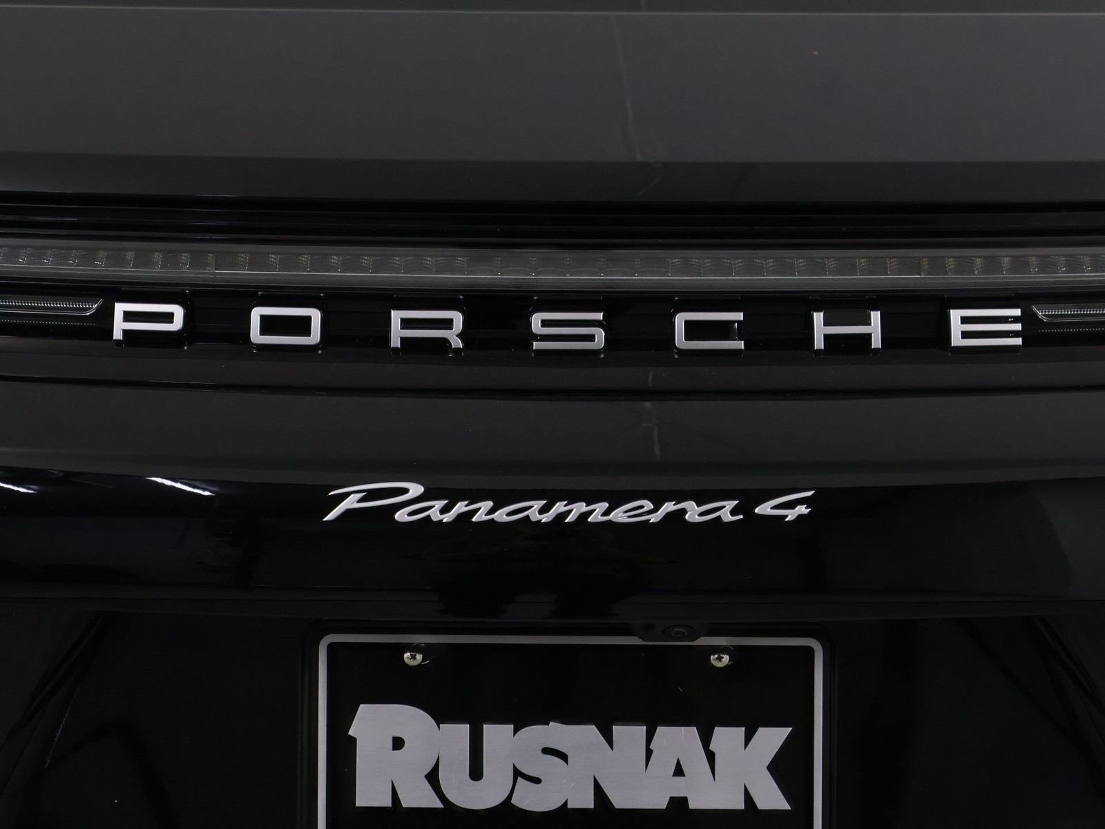 2026 Porsche Panamera 4 E-Hybrid - Photo 22