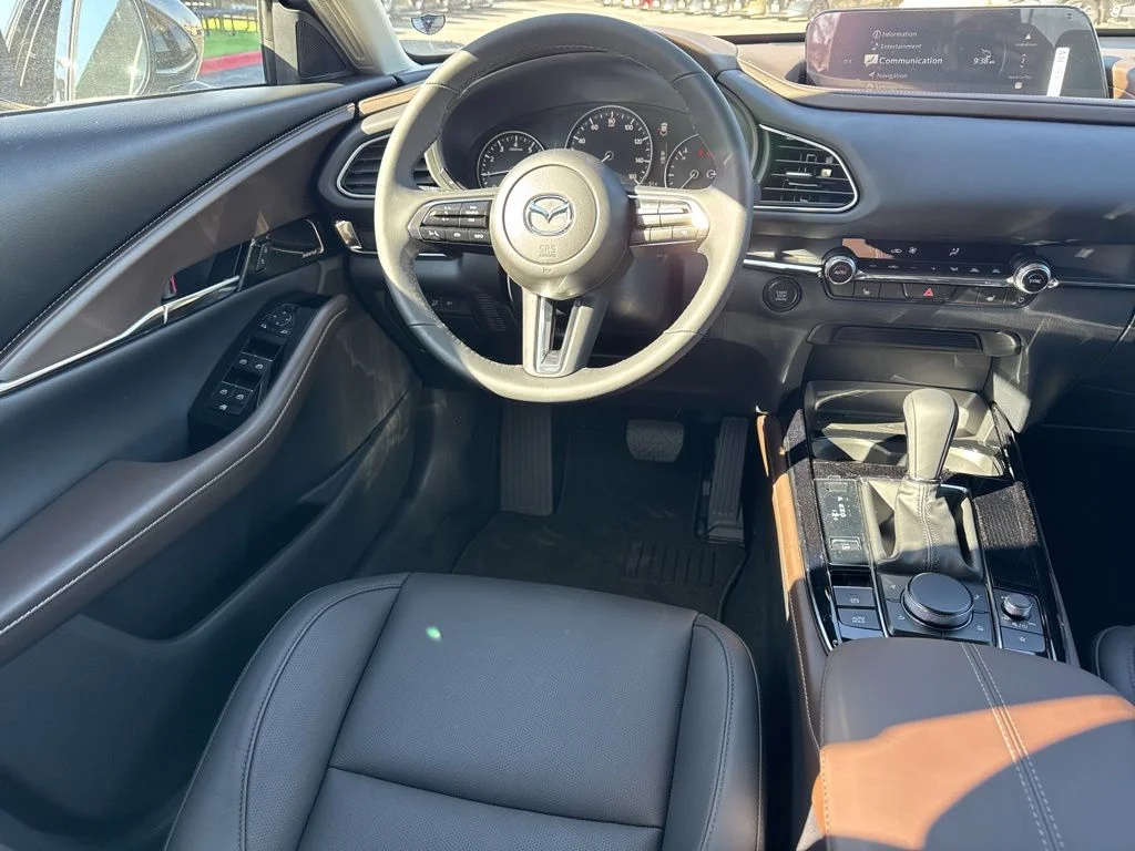 2025 Mazda CX-30 Premium - Photo 14