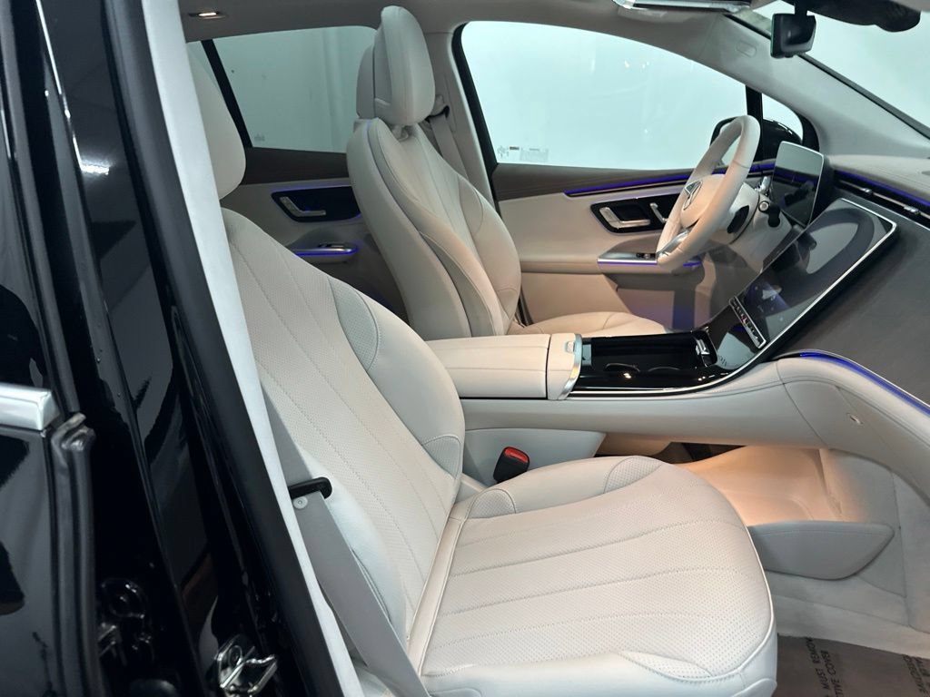 New 2026 Black Mercedes-Benz EQE 320 image 53