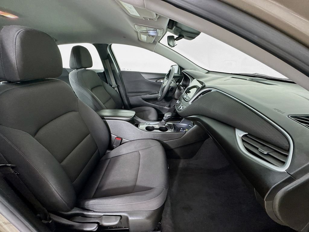 Used 2024 Mineral Gray Metallic Chevrolet LT image 34
