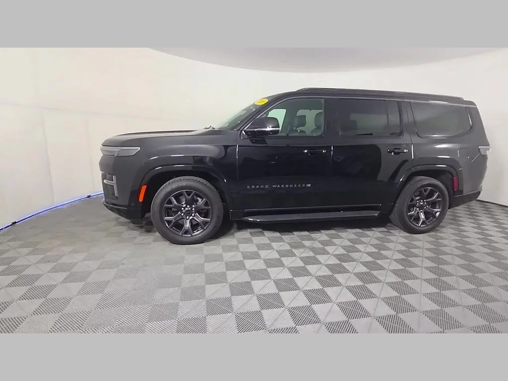 New 2026 High Gloss Black Exterior Paint Jeep Limited Altitude image 35