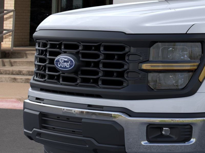 New 2026 Oxford White Ford XL image 18