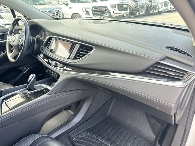 Used 2020 White Frost Tricoat Buick FWD 4dr Avenir image 34