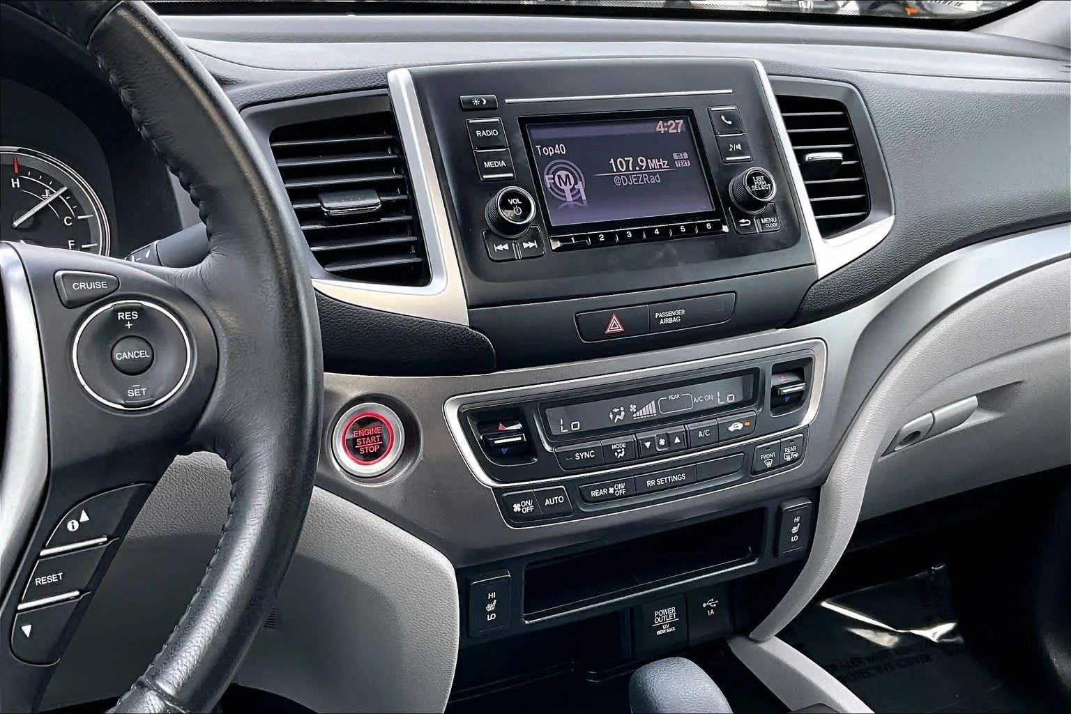 Used 2019 Forest Mist Metallic Honda RTL image 7
