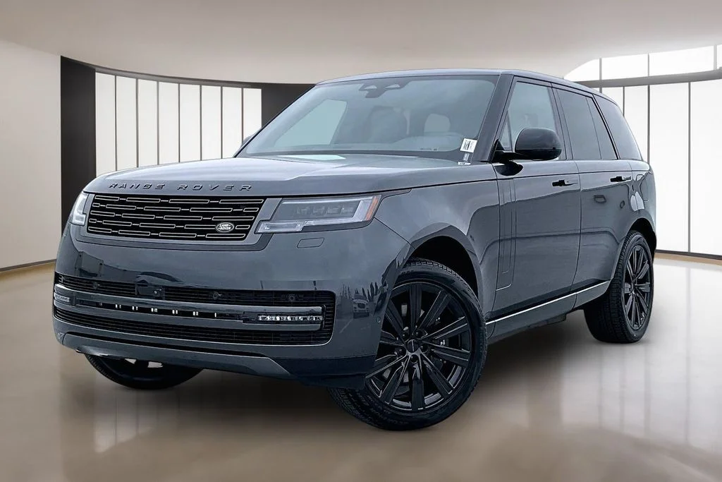 2026 Land Rover Range Rover 3.0 PHEV SE SWB's photo