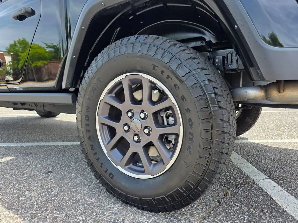Used 2023 Black Jeep Overland 4x4 image 30