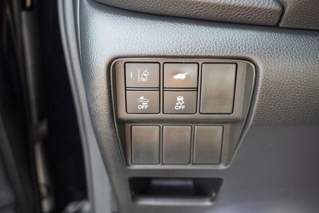Used 2018  Honda EX-L image 26