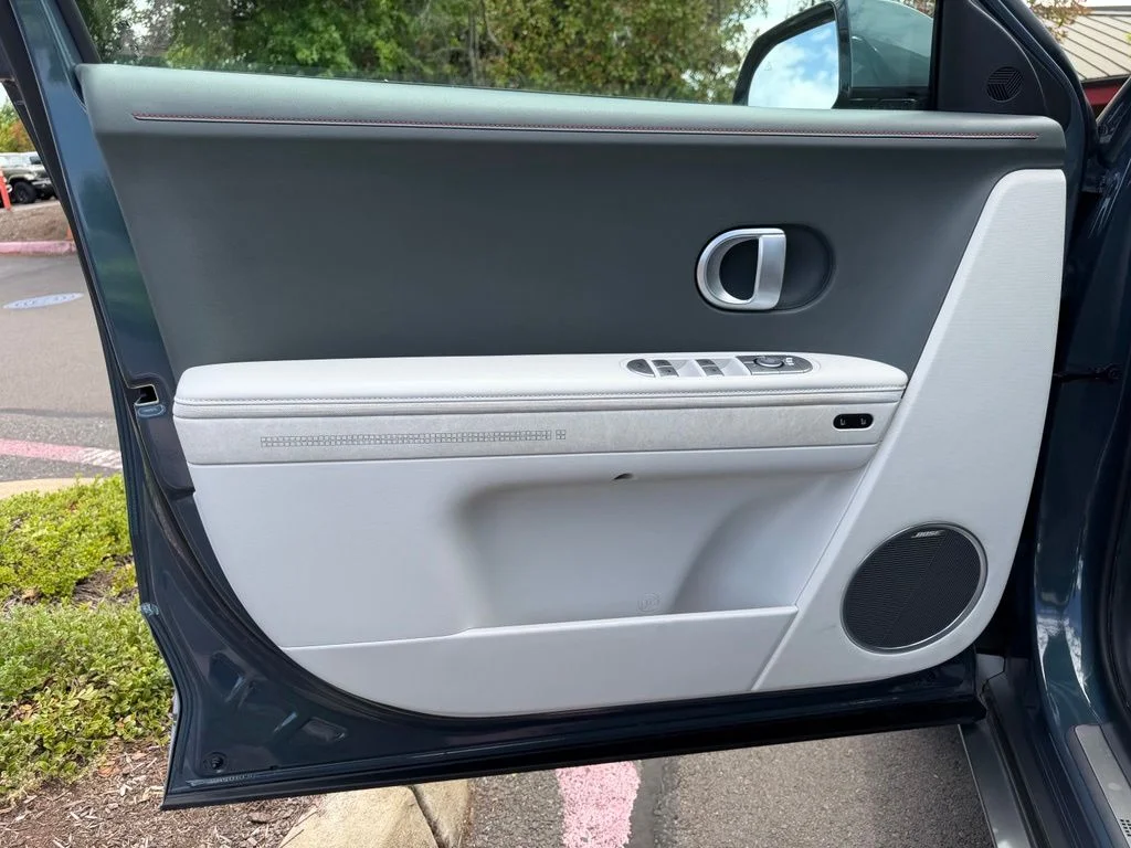 Used 2024 Digital Teal Hyundai Limited image 11