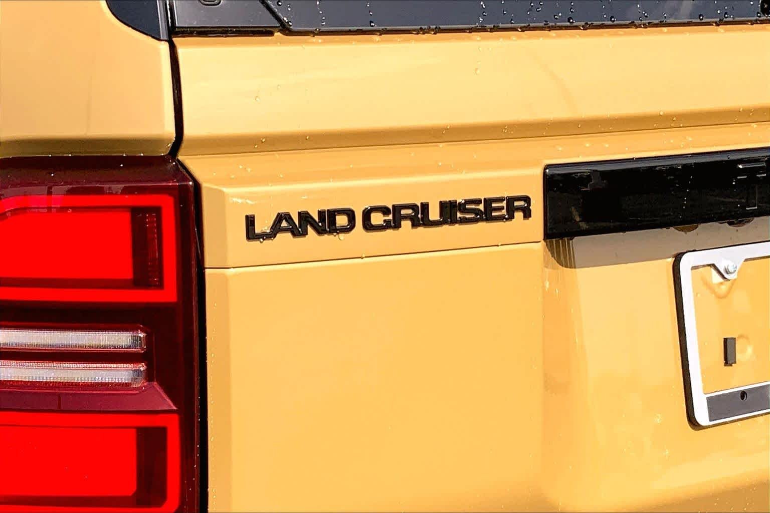 New 2027 Trail Dust/Grayscape Toyota Land Cruiser image 17