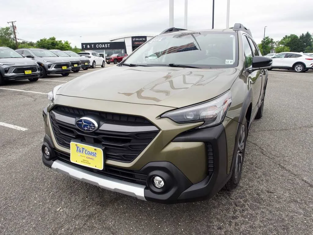 2023 Subaru Outback Limited's photo