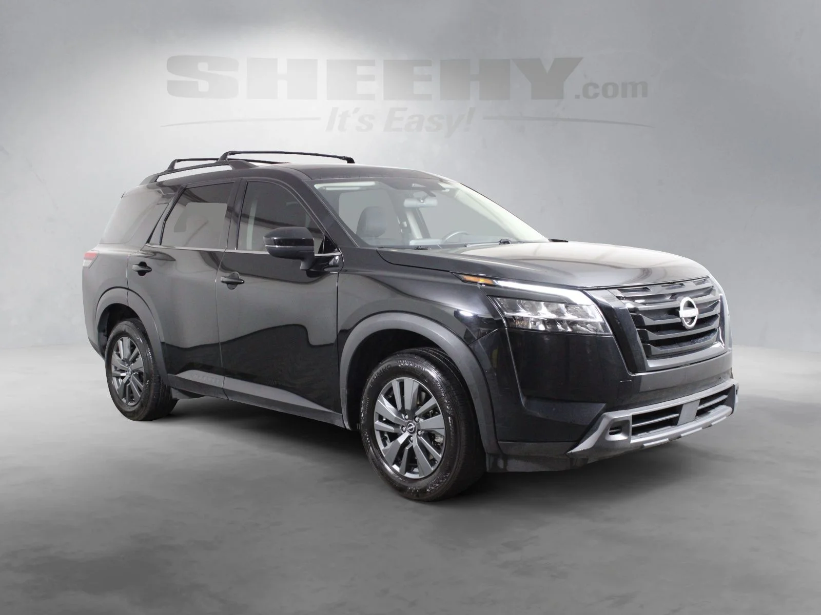 Used 2022 Black Nissan SV image 2