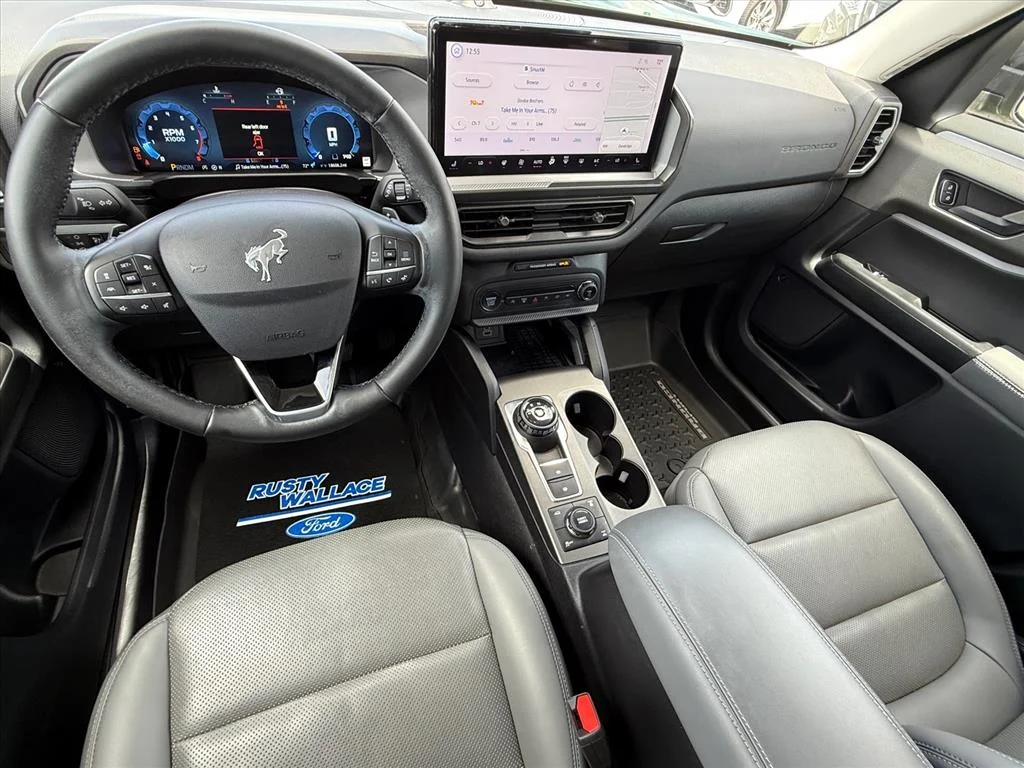 Used 2025 Green Ford Badlands image 12
