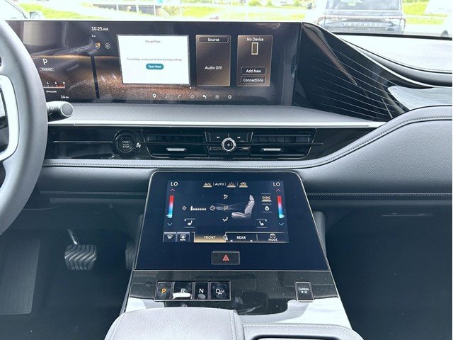 New 2026 RADIANT WHITE INFINITI Pure 4WD image 13