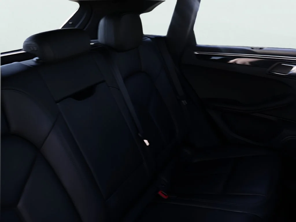 Used 2018  Porsche Base image 13