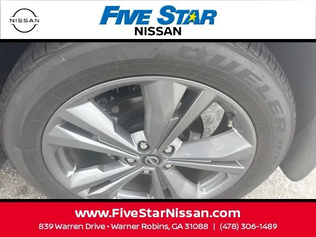 Used 2024 Black Nissan Platinum image 13