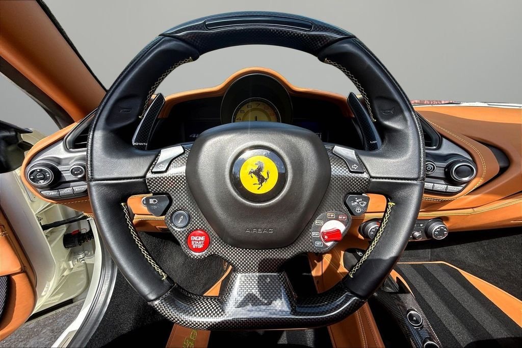 Used 2018  Ferrari  image 9