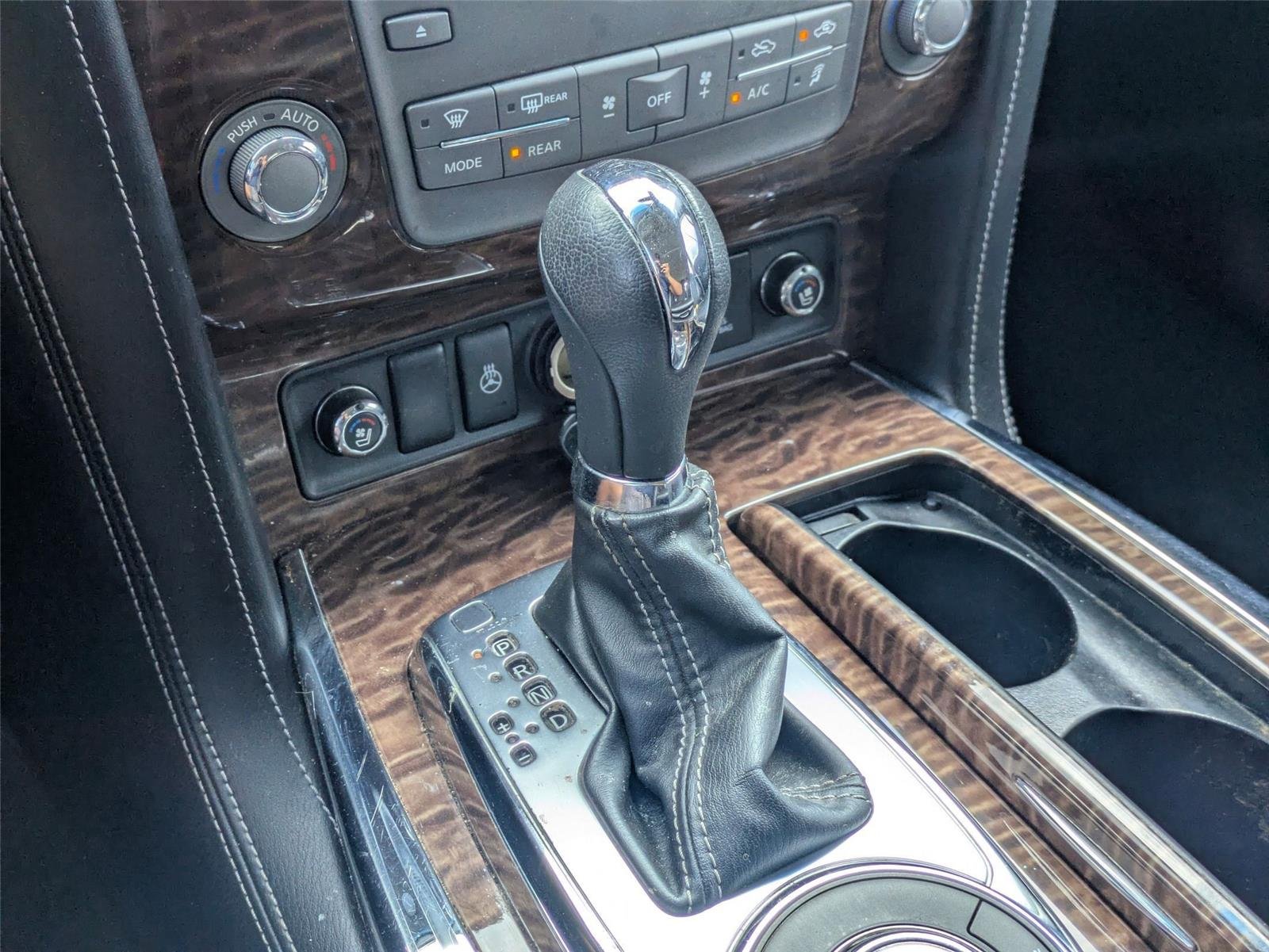 Used 2017 Brilliant Silver Nissan Platinum image 23