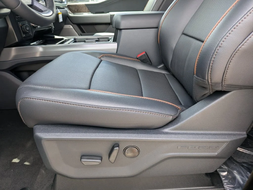 New 2026 Glacier Gray Metallic Tri-Coat Ford F-250® Lariat® image 22