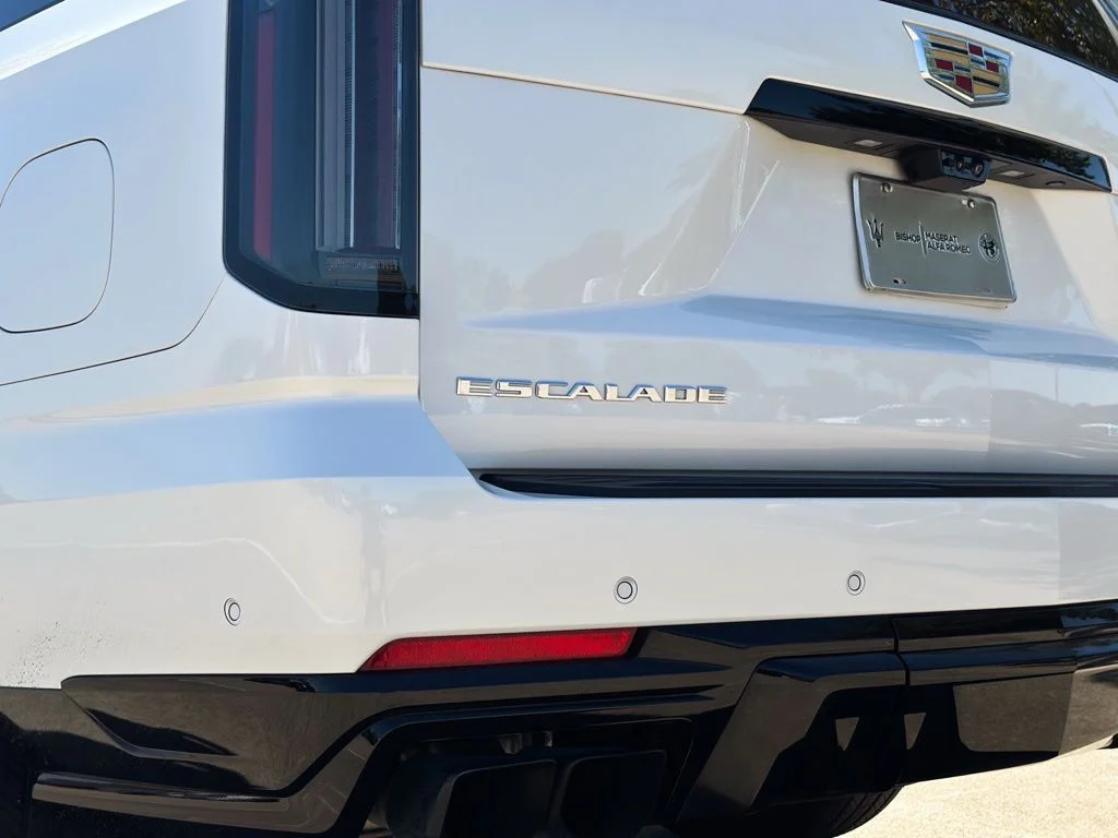Used 2025 White Cadillac V-Series image 4