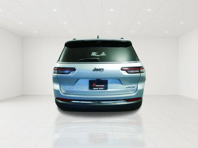 Used 2023 Silver Jeep Limited image 6