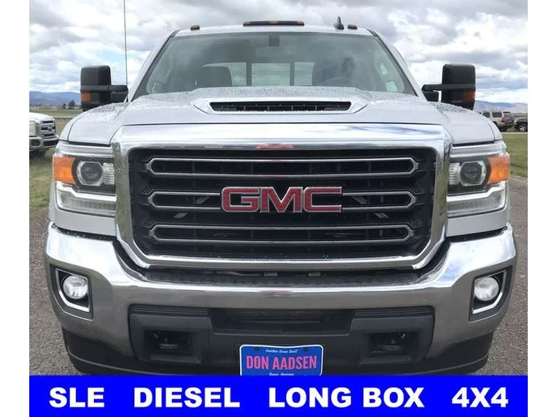 Used 2017 Quicksilver Metallic GMC SLE image 2