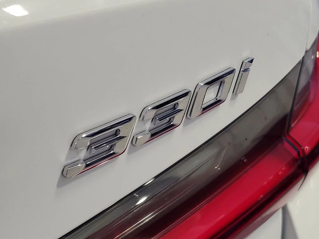 Used 2026 Alpine White BMW 330i image 6