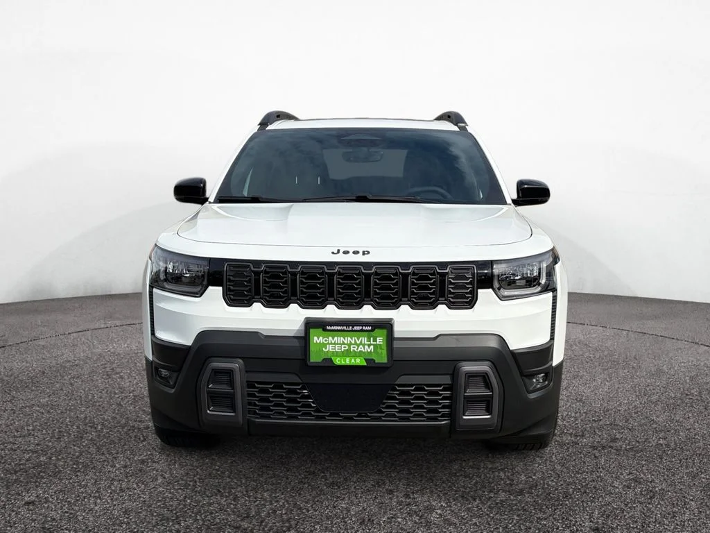 New 2026 Bright White Clear-Coat Exterior Paint Jeep Limited image 8