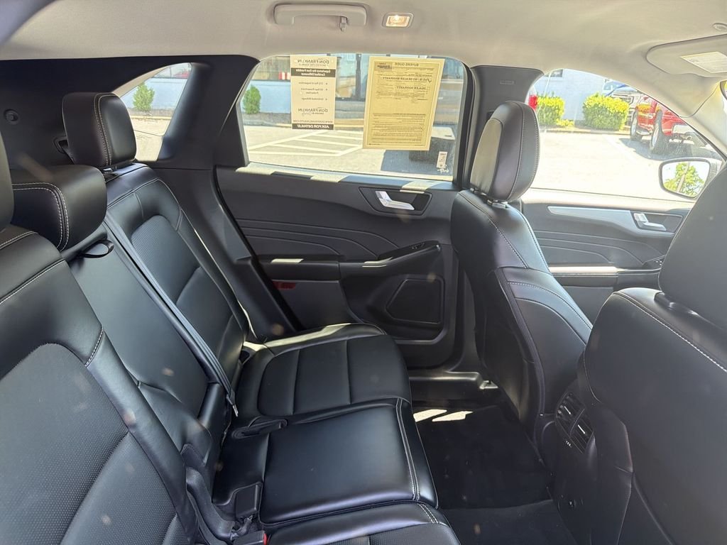 Used 2025  Ford Platinum image 14