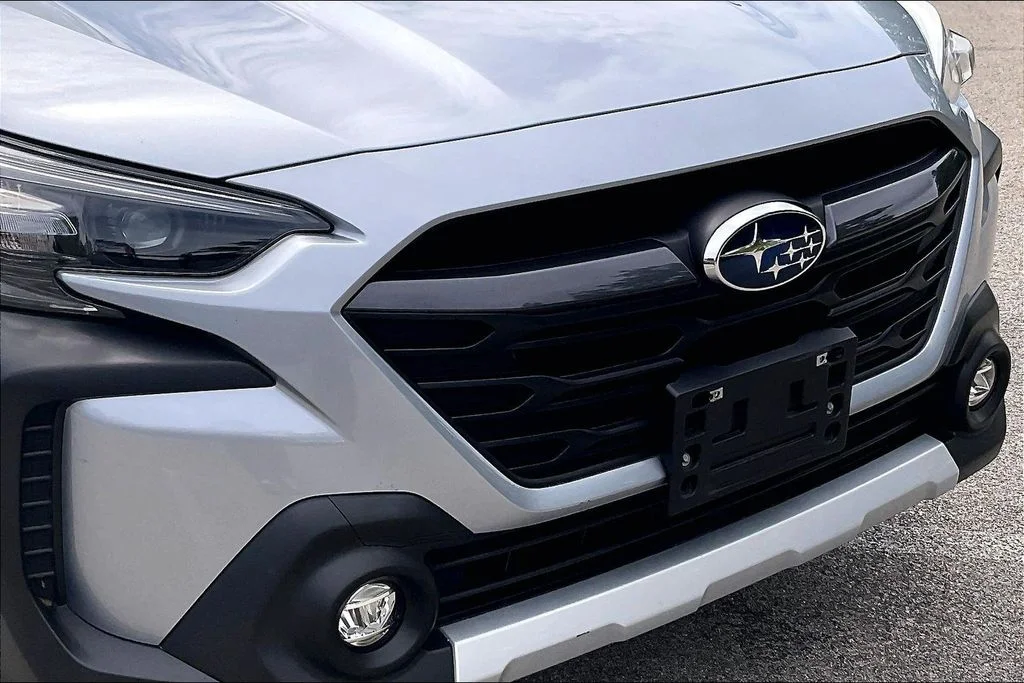 Used 2023 Silver Subaru Limited image 31