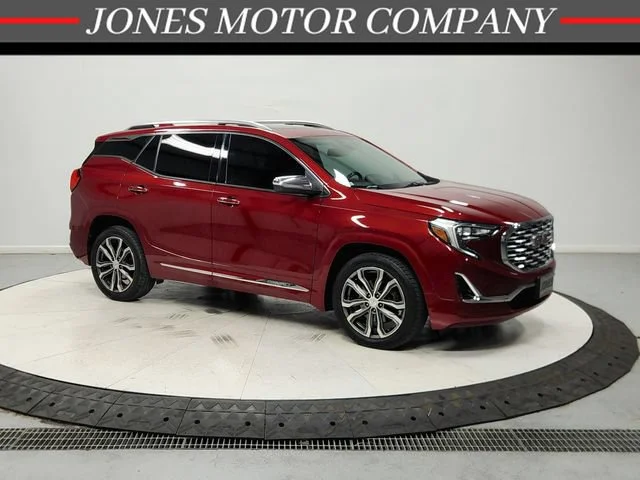 Used 2019 RED QUARTZ TINTCOAT GMC Denali image 1