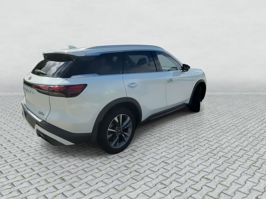Certified Used 2023 Majestic White INFINITI LUXE image 8