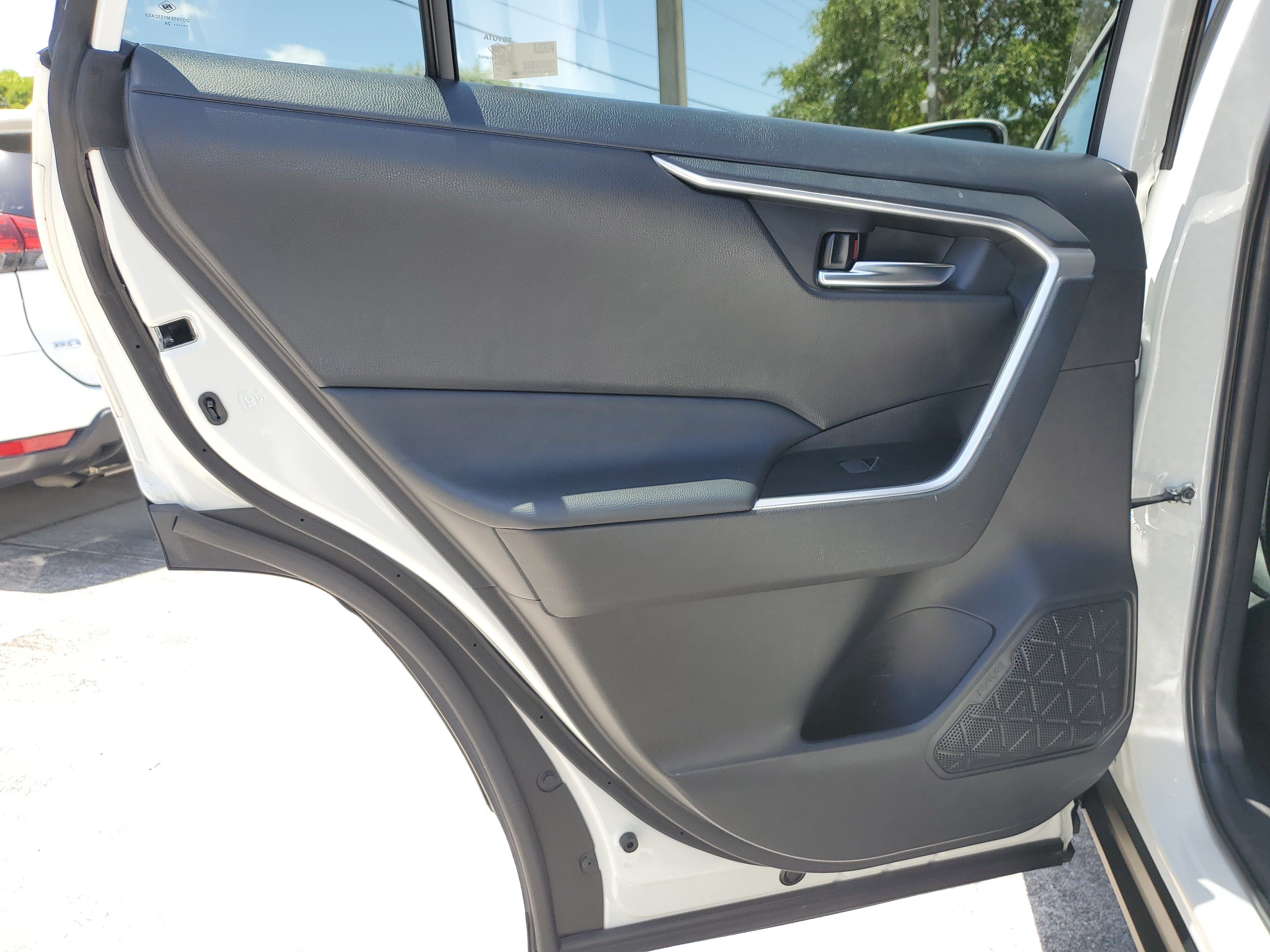 Used 2024 Ice Toyota XLE image 17