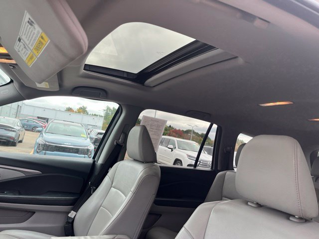 Used 2018 Silver Honda EX-L image 13