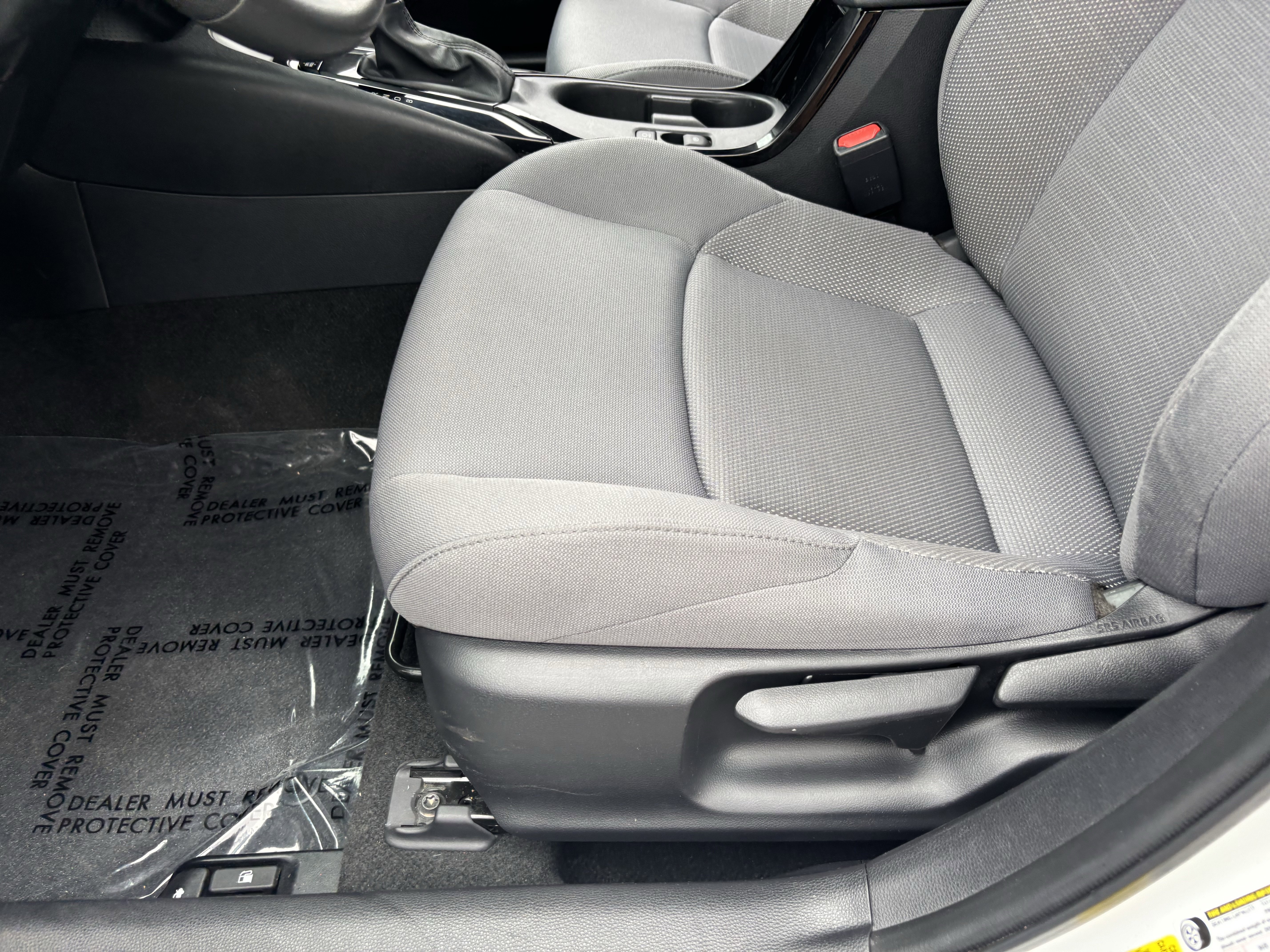 Used 2024 Ice Toyota SE image 19