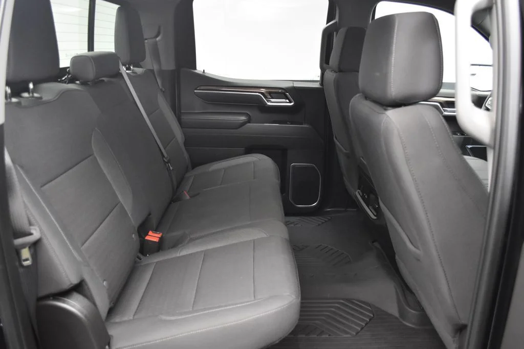 Used 2025 Black Chevrolet LT image 24
