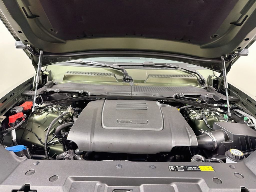 New 2026 Woolstone Green Land Rover S image 31