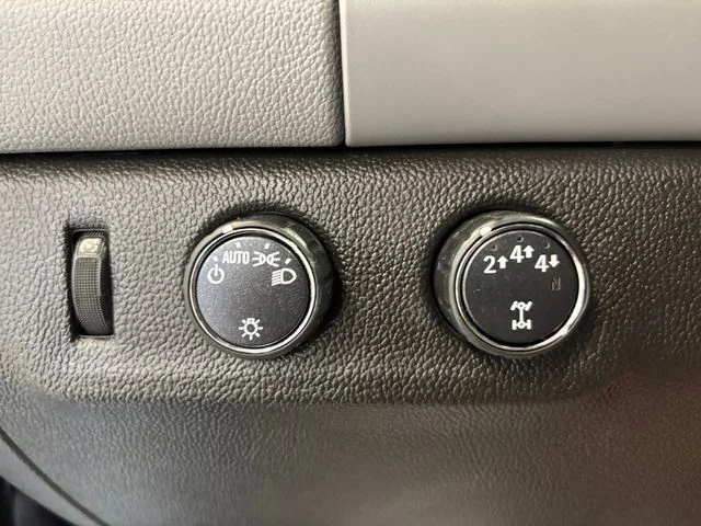 Used 2021 Gray Chevrolet Work Truck image 22