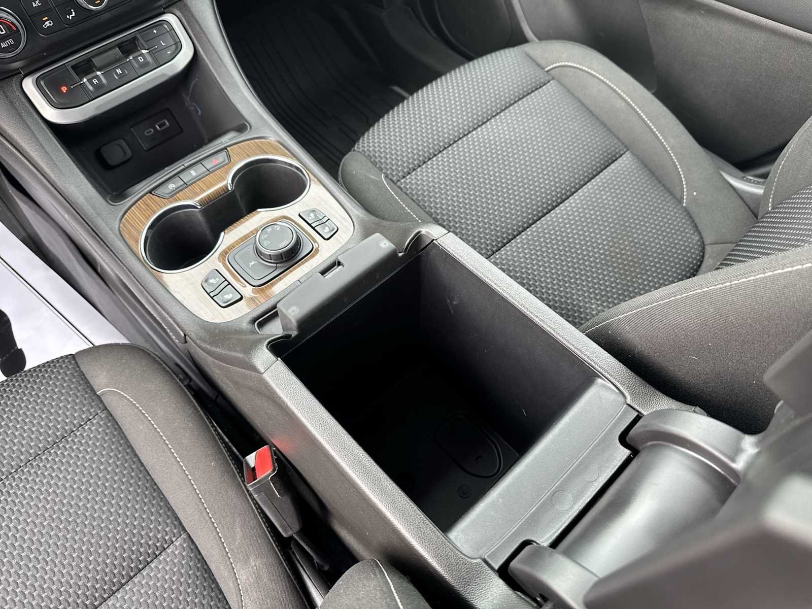 2023 GMC Acadia SLE - Photo 27
