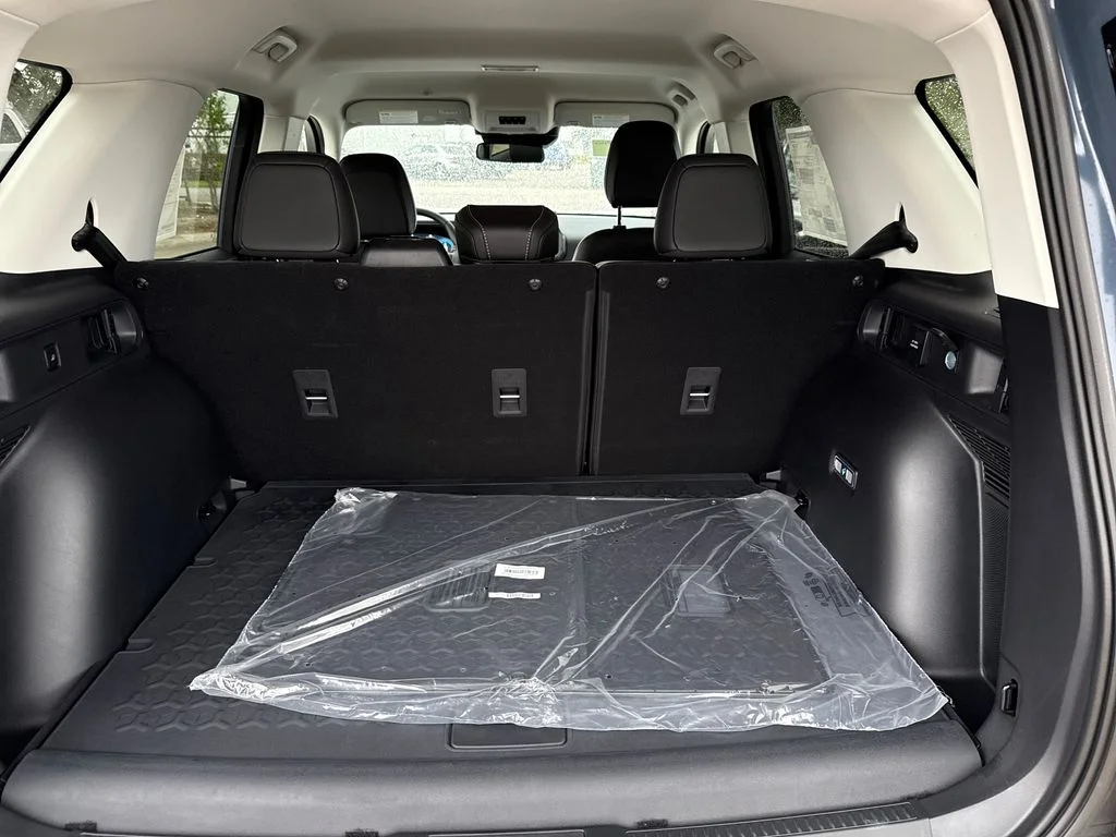 New 2025 Gray Ford Outer Banks image 21