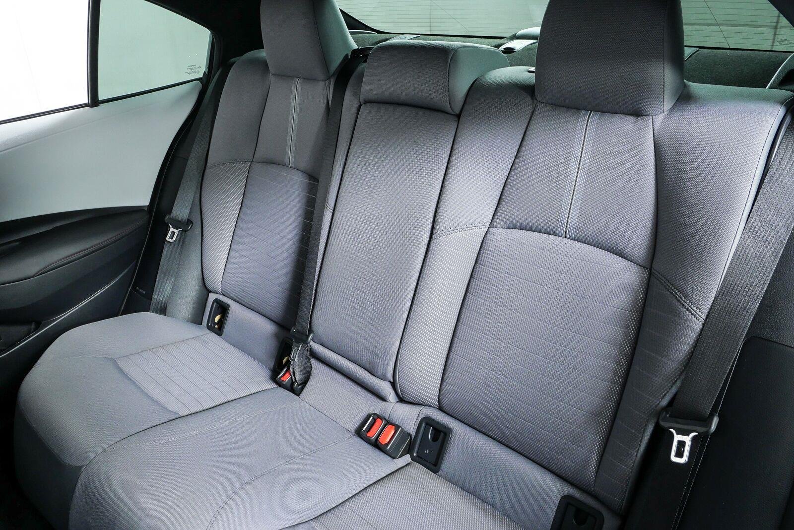 2025 Toyota Corolla SE - Photo 17
