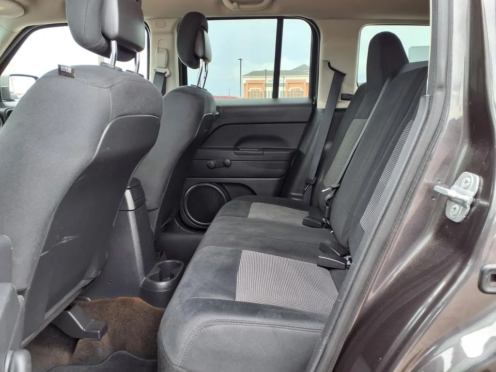 Used 2014 Gray Jeep Sport image 5