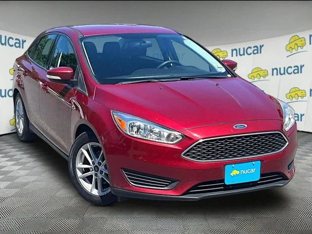 Used 2015 Red Ford SE image 1